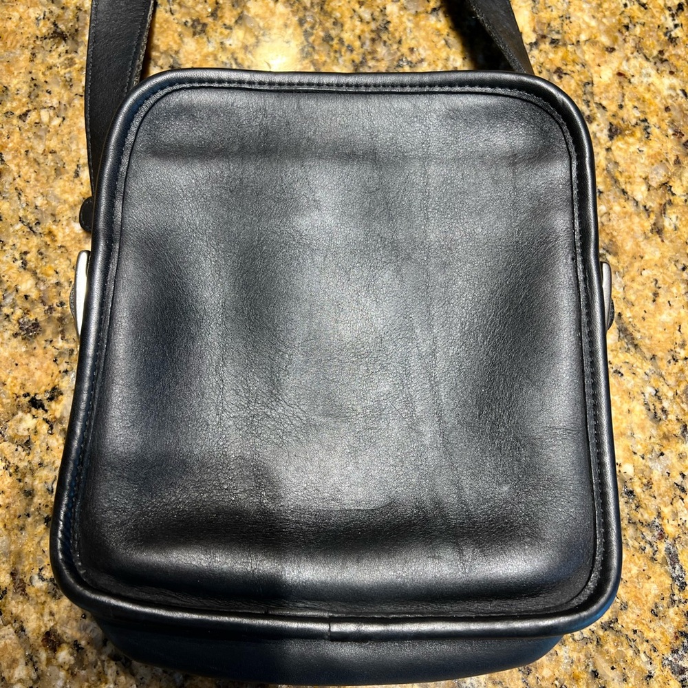 Vintage Coach Camera bag - Picture 8 of 16